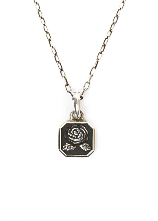 Rosebud Necklace Silver